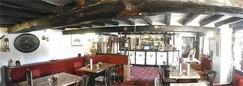The Red Lion 3*